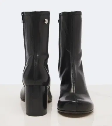 Loewe Oval leather ankle boots | Thumbnail 3 Loewe Oval leather ankle boots | Thumbnail 3
