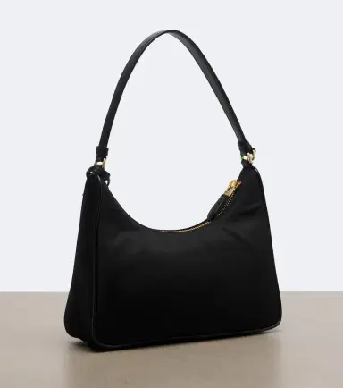 Prada Re-Edition 2005 Re-Nylon shoulder bag | Thumbnail 3 Prada Re-Edition 2005 Re-Nylon shoulder bag | Thumbnail 3