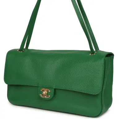 Chanel Chanel Maxi "Souplissimo" Small Flap Bag Green Grained Calfskin Gold Hardware | Thumbnail 5 Chanel Chanel Maxi "Souplissimo" Small Flap Bag Green Grained Calfskin Gold Hardware | Thumbnail 5