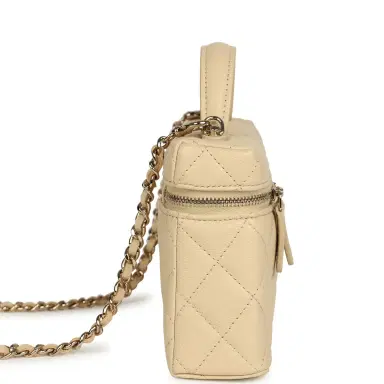 Chanel Chanel Top Handle Long Vanity Case with Chain Beige Shiny Caviar Light Gold Hardware | Thumbnail 3 Chanel Chanel Top Handle Long Vanity Case with Chain Beige Shiny Caviar Light Gold Hardware | Thumbnail 3