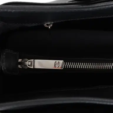 Chanel Pre-owned Chanel Large Executive Cerf Tote Bag Black Grained Calfskin Silver Hardware | Thumbnail 11 Chanel Pre-owned Chanel Large Executive Cerf Tote Bag Black Grained Calfskin Silver Hardware | Thumbnail 11