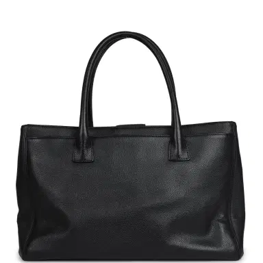 Chanel Pre-owned Chanel Large Executive Cerf Tote Bag Black Grained Calfskin Silver Hardware | Thumbnail 4 Chanel Pre-owned Chanel Large Executive Cerf Tote Bag Black Grained Calfskin Silver Hardware | Thumbnail 4