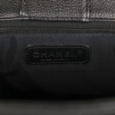 Chanel Pre-owned Chanel Large Executive Cerf Tote Bag Black Grained Calfskin Silver Hardware | Thumbnail 8 Chanel Pre-owned Chanel Large Executive Cerf Tote Bag Black Grained Calfskin Silver Hardware | Thumbnail 8