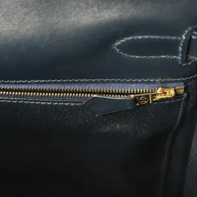 HERMÈS Vintage Hermes Kelly Sellier 32 Bleu Indigo Box Gold Hardware | Thumbnail 8 HERMÈS Vintage Hermes Kelly Sellier 32 Bleu Indigo Box Gold Hardware | Thumbnail 8