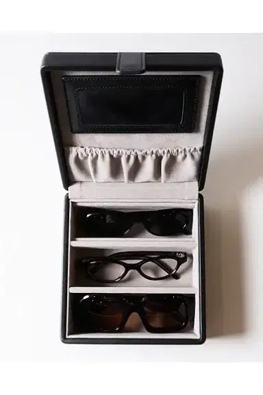 ETOILE COLLECTIVE Capsule Case | Thumbnail 2 ETOILE COLLECTIVE Capsule Case | Thumbnail 2