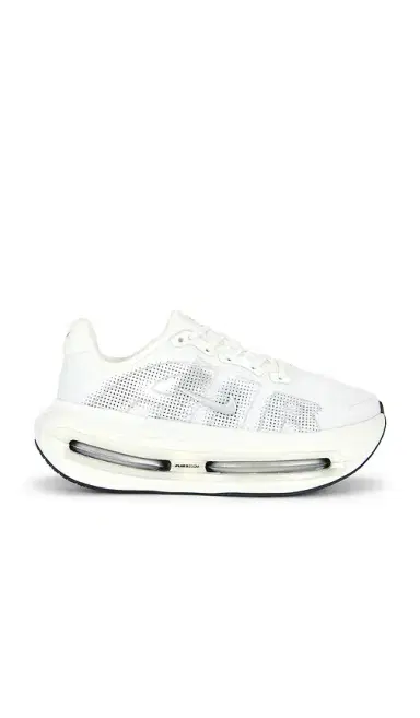 Nike Vomero Premium Sneaker | Thumbnail 1 Nike Vomero Premium Sneaker | Thumbnail 1