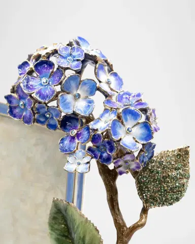 Jay Strongwater Gail Blue Hydrangea Frame, 5" x 7" | Thumbnail 4 Jay Strongwater Gail Blue Hydrangea Frame, 5" x 7" | Thumbnail 4