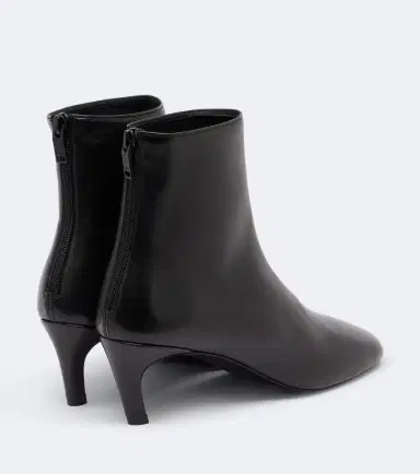 Toteme Leather ankle boots | Thumbnail 3 Toteme Leather ankle boots | Thumbnail 3