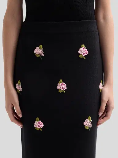 Carolina Herrera Women's Floral-Beaded Silk-Cotton Pencil Skirt - Black Multi | Thumbnail 5 Carolina Herrera Women's Floral-Beaded Silk-Cotton Pencil Skirt - Black Multi | Thumbnail 5