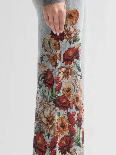 Alice + Olivia Women's Chic Floral High-Rise Jeans - Rockstar Blue Floral | Thumbnail 5 Alice + Olivia Women's Chic Floral High-Rise Jeans - Rockstar Blue Floral | Thumbnail 5