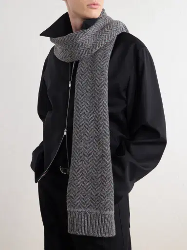 Gabriela Hearst Stanza Logo-Appliquéd Cashmere Scarf - Men | Thumbnail 3 Gabriela Hearst Stanza Logo-Appliquéd Cashmere Scarf - Men | Thumbnail 3
