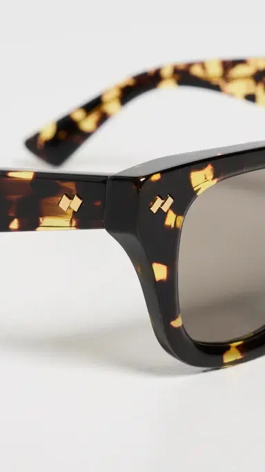 Bottega Veneta Dizzy Squared Sunglasses Havana-Havana-Brown One Size | Thumbnail 5 Bottega Veneta Dizzy Squared Sunglasses Havana-Havana-Brown One Size | Thumbnail 5
