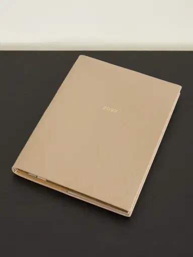 Smythson Soho 2027 Cross-grained Leather Diary | Thumbnail 1 Smythson Soho 2027 Cross-grained Leather Diary | Thumbnail 1
