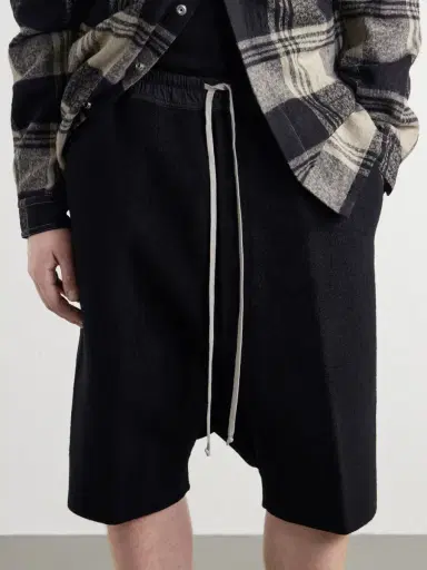 Rick Owens Rick's Pods Straight-Leg Cashmere Drawstring Shorts - Men | Thumbnail 5 Rick Owens Rick's Pods Straight-Leg Cashmere Drawstring Shorts - Men | Thumbnail 5