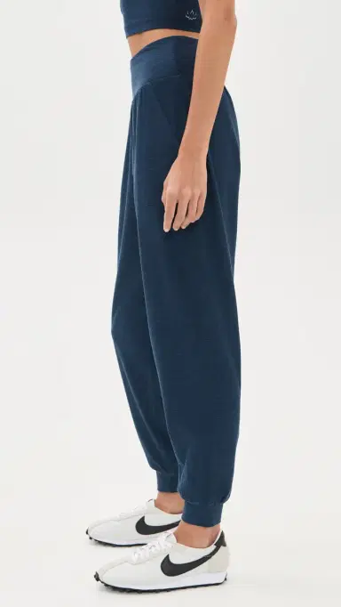 Beyond Yoga Spacedye Midi Joggers Nocturnal Navy | Thumbnail 4 Beyond Yoga Spacedye Midi Joggers Nocturnal Navy | Thumbnail 4