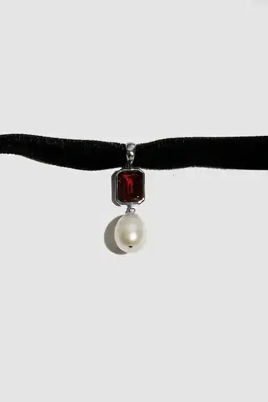 Loren Stewart Crimson Pearl Choker Necklace | Thumbnail 2 Loren Stewart Crimson Pearl Choker Necklace | Thumbnail 2