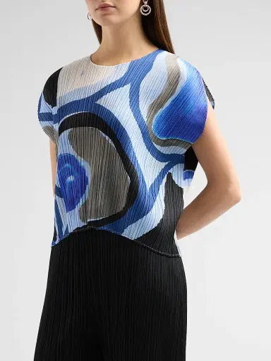 Pleats Please Issey Miyake Women's Roll Printed Pleated Top | Thumbnail 4 Pleats Please Issey Miyake Women's Roll Printed Pleated Top | Thumbnail 4