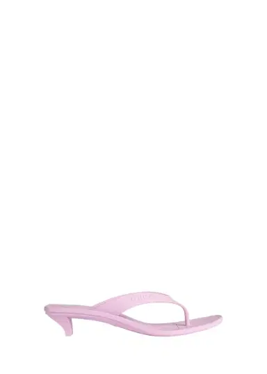 Gucci 35mm Vittoria Rubber Thong Sandals | Thumbnail 1 Gucci 35mm Vittoria Rubber Thong Sandals | Thumbnail 1