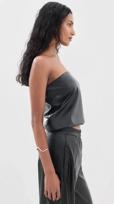 Wayf Camryn Faux eather Strapless Top Black | Thumbnail 4 Wayf Camryn Faux eather Strapless Top Black | Thumbnail 4