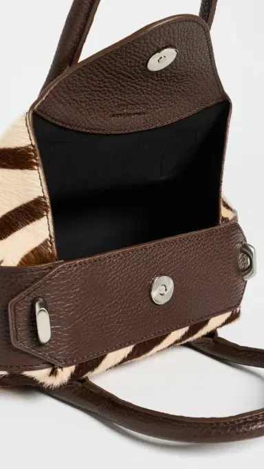 YUZEFI Oyster Mini Duffle Bag Savanna One Size | Thumbnail 6 YUZEFI Oyster Mini Duffle Bag Savanna One Size | Thumbnail 6