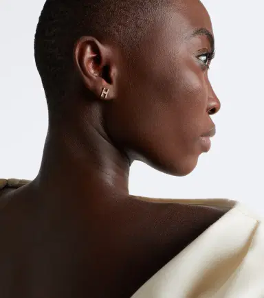 Sophie Bille Brahe Initial Petite H 18kt gold single earring with diamonds | Thumbnail 4 Sophie Bille Brahe Initial Petite H 18kt gold single earring with diamonds | Thumbnail 4