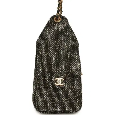 Chanel Chanel Small 25 Hobo Bag Black, White, Gold Tweed Bouclé Gold Hardware | Thumbnail 3 Chanel Chanel Small 25 Hobo Bag Black, White, Gold Tweed Bouclé Gold Hardware | Thumbnail 3