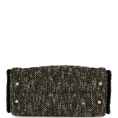 Chanel Chanel Small 25 Hobo Bag Black, White, Gold Tweed Bouclé Gold Hardware | Thumbnail 7 Chanel Chanel Small 25 Hobo Bag Black, White, Gold Tweed Bouclé Gold Hardware | Thumbnail 7