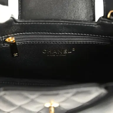 Chanel Chanel Small Kelly Shopper Black Shiny Lambskin Gold Hardware | Thumbnail 9 Chanel Chanel Small Kelly Shopper Black Shiny Lambskin Gold Hardware | Thumbnail 9