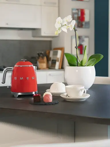 Smeg Retro Mini Kettle | Thumbnail 8 Smeg Retro Mini Kettle | Thumbnail 8