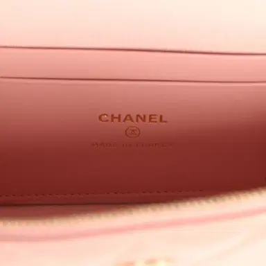 Chanel Chanel Top Handle Long Vanity Case with Chain Pink Caviar Light Gold Hardware | Thumbnail 9 Chanel Chanel Top Handle Long Vanity Case with Chain Pink Caviar Light Gold Hardware | Thumbnail 9