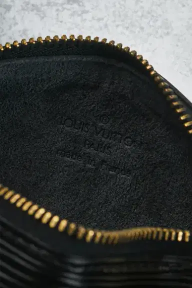 Louis Vuitton Epi Soufflot Handbag | Thumbnail 6 Louis Vuitton Epi Soufflot Handbag | Thumbnail 6