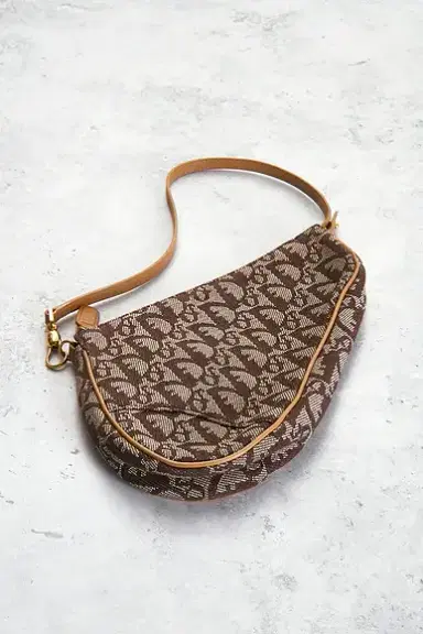 Dior Diorissimo Pochette Saddle Bag | Thumbnail 4 Dior Diorissimo Pochette Saddle Bag | Thumbnail 4