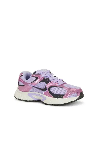 Nike V5 RNR Reflective Accent Sneaker | Thumbnail 2 Nike V5 RNR Reflective Accent Sneaker | Thumbnail 2