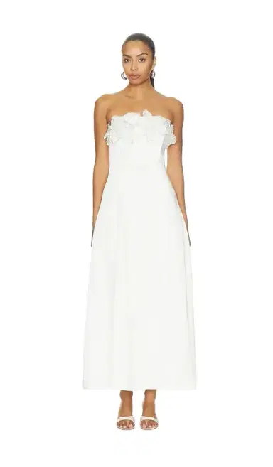 Elliatt Espera Fit And Flare Gown | Thumbnail 1 Elliatt Espera Fit And Flare Gown | Thumbnail 1