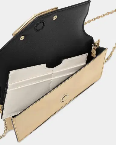 Givenchy Antigona Wallet on Chain in Mirror Leather | Thumbnail 3 Givenchy Antigona Wallet on Chain in Mirror Leather | Thumbnail 3