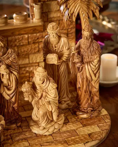 Bethlehem Star Large Olive Wood Nativity Set | Thumbnail 3 Bethlehem Star Large Olive Wood Nativity Set | Thumbnail 3