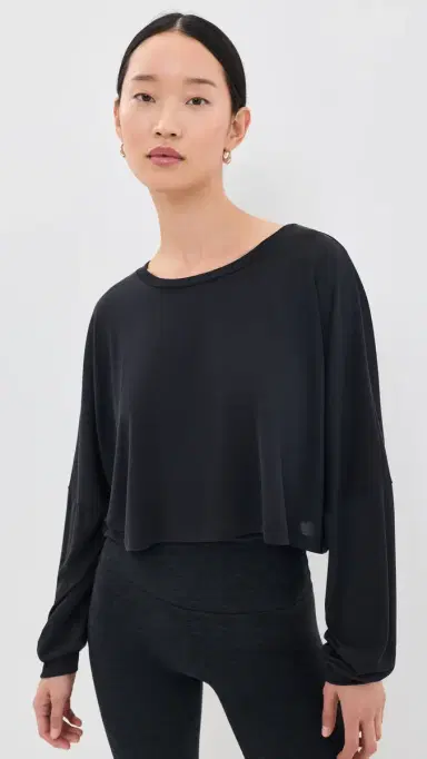 Beyond Yoga Studio uxe Cropped ong Sleeve Tee Black | Thumbnail 2 Beyond Yoga Studio uxe Cropped ong Sleeve Tee Black | Thumbnail 2