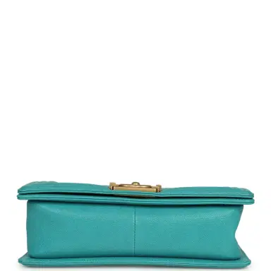 Chanel Pre-owned Chanel Medium Boy Bag Turquoise Caviar Antique Gold Hardware | Thumbnail 6 Chanel Pre-owned Chanel Medium Boy Bag Turquoise Caviar Antique Gold Hardware | Thumbnail 6