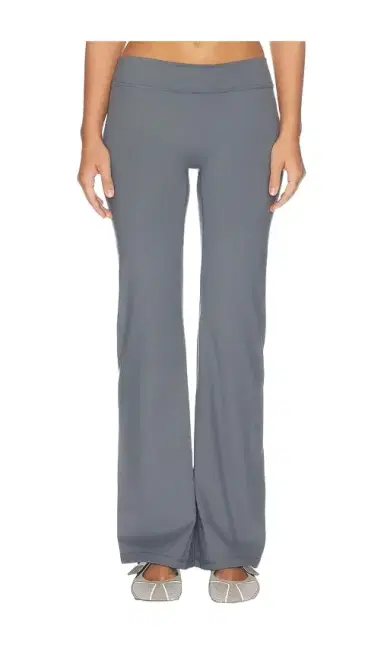 WellBeing + BeingWell WellBeing + BeingWell Flowwell Niko Pant | Thumbnail 1 WellBeing + BeingWell WellBeing + BeingWell Flowwell Niko Pant | Thumbnail 1