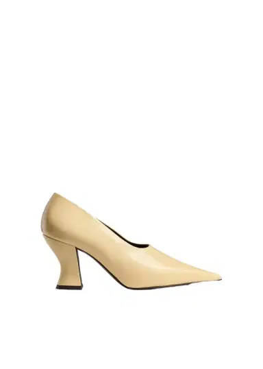 Khaite Colleen Pump In Butter Glazed Leather | Thumbnail 1 Khaite Colleen Pump In Butter Glazed Leather | Thumbnail 1