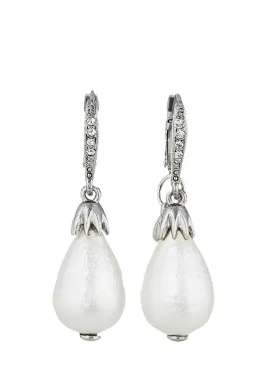 Oscar de la Renta Classic Pearly Clip Earrings | Thumbnail 1 Oscar de la Renta Classic Pearly Clip Earrings | Thumbnail 1