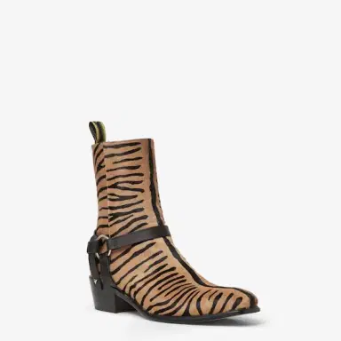 Fendi Two metal rings give the Double O ankle boot its | Thumbnail 2 Fendi Two metal rings give the Double O ankle boot its | Thumbnail 2