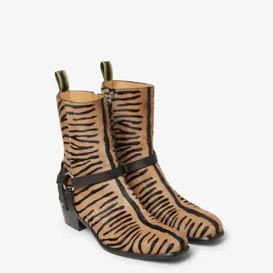 Fendi Two metal rings give the Double O ankle boot its | Thumbnail 4 Fendi Two metal rings give the Double O ankle boot its | Thumbnail 4