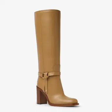 Fendi Equestrian inspiration meets new aesthetic codes in | Thumbnail 2 Fendi Equestrian inspiration meets new aesthetic codes in | Thumbnail 2
