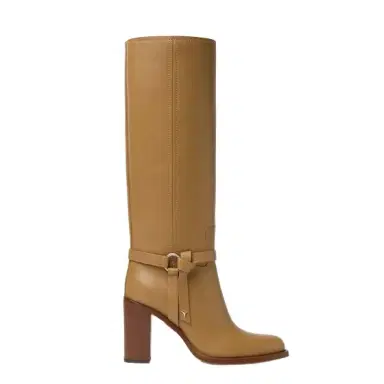 Fendi Equestrian inspiration meets new aesthetic codes in | Thumbnail 1 Fendi Equestrian inspiration meets new aesthetic codes in | Thumbnail 1