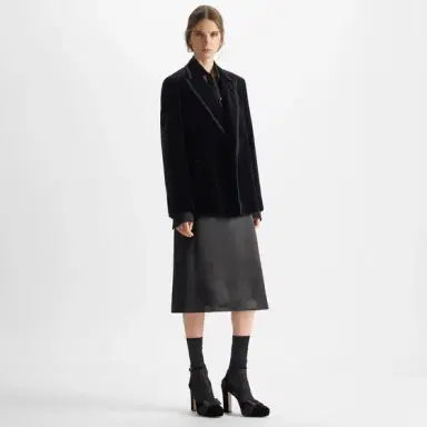 Fendi A menswear-inspired double-breasted blazer reinterpreted | Thumbnail 5 Fendi A menswear-inspired double-breasted blazer reinterpreted | Thumbnail 5