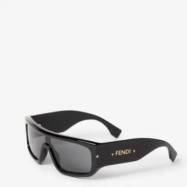 Fendi Graphic volumes and sculptural lines ensure | Thumbnail 2 Fendi Graphic volumes and sculptural lines ensure | Thumbnail 2