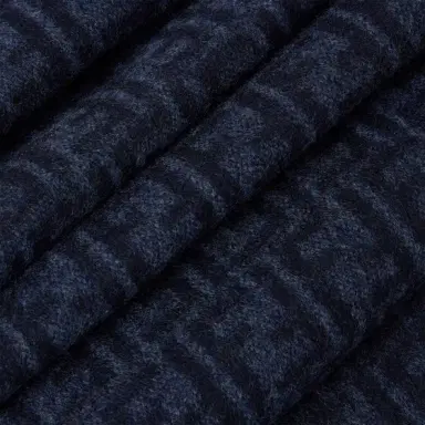 Fendi Large, wrap-around double-sided scarf with an interior | Thumbnail 2 Fendi Large, wrap-around double-sided scarf with an interior | Thumbnail 2