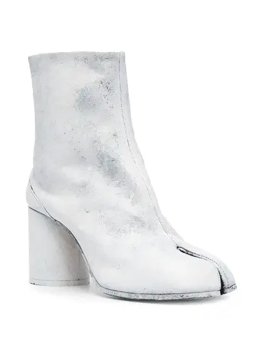 Maison Margiela Women's Tabi Ankle Leather Boots | Thumbnail 2 Maison Margiela Women's Tabi Ankle Leather Boots | Thumbnail 2