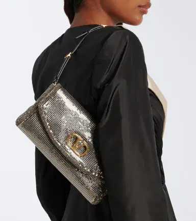 Valentino Garavani DeVain Small chainmail shoulder bag | Thumbnail 6 Valentino Garavani DeVain Small chainmail shoulder bag | Thumbnail 6